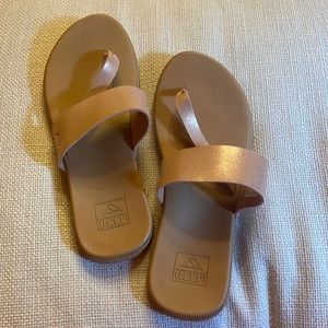 Reef size 9 rose gold sandals